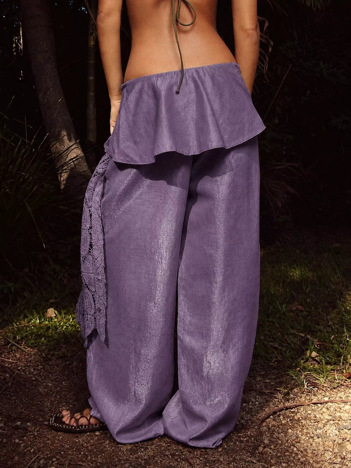 pants, back view