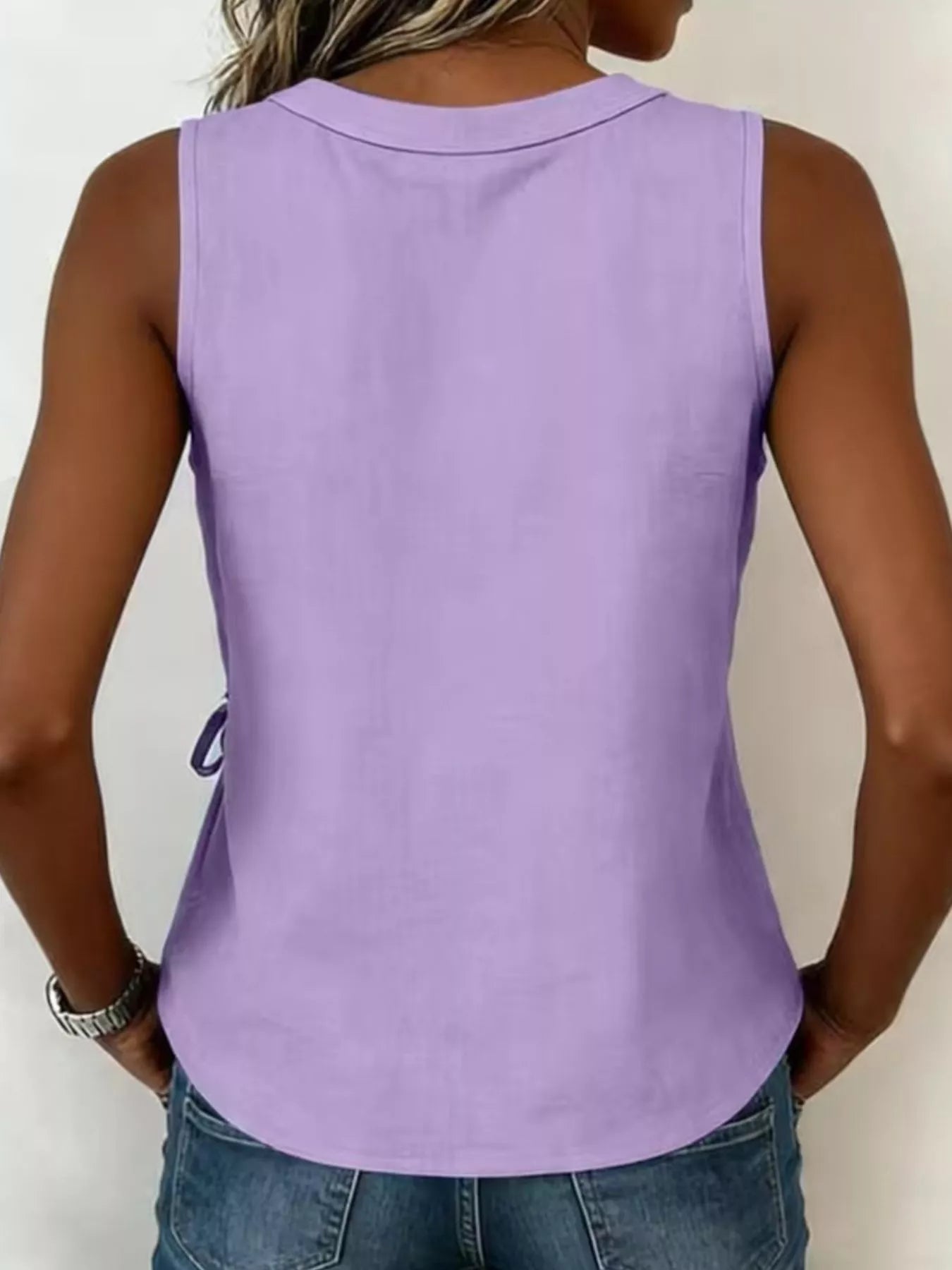Trendsi Tie Detail Sleeveless Top -