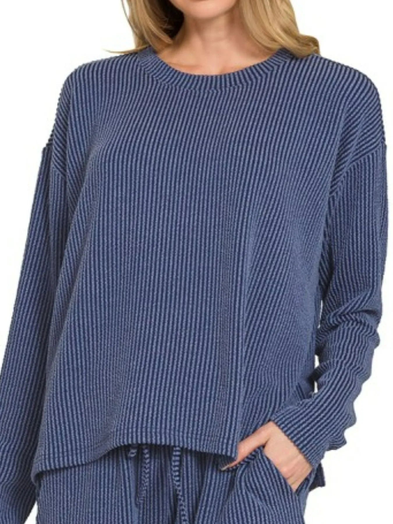 Women's clothing set – product view 3