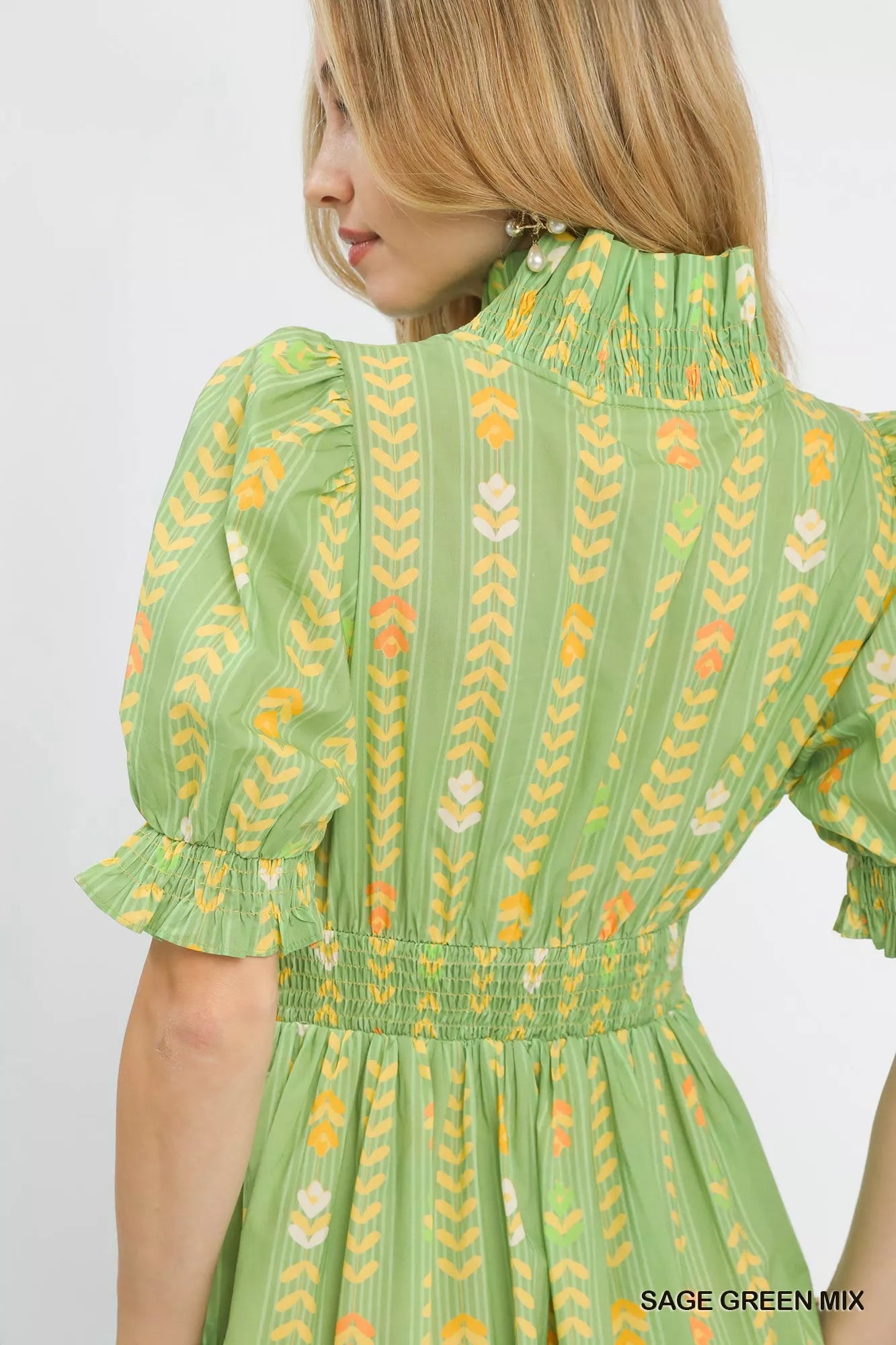 Women's apparel – product view 4