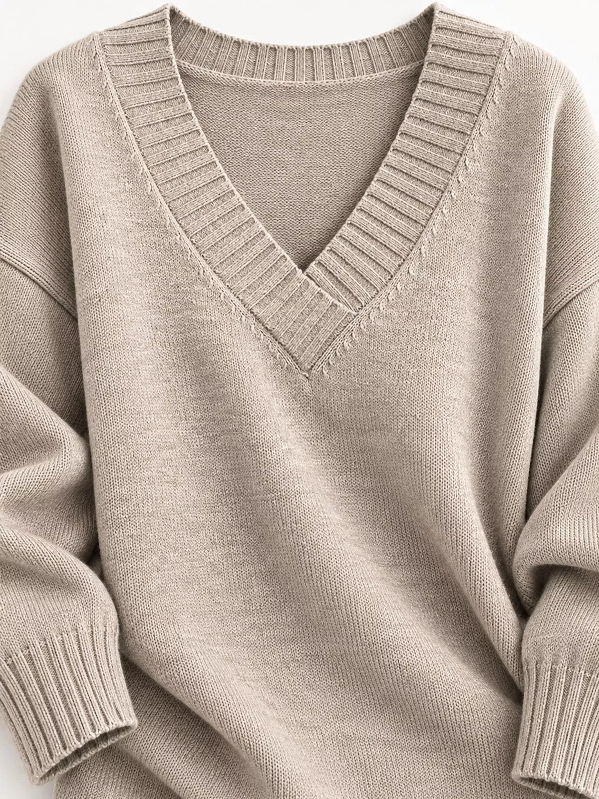 V-neck sweater, beige knit detail