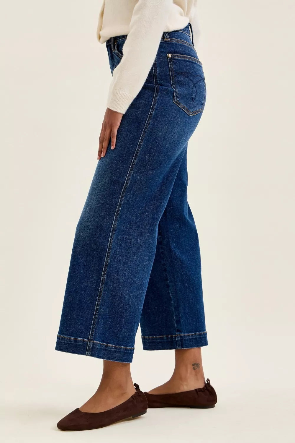 Women's jeans – product view 2