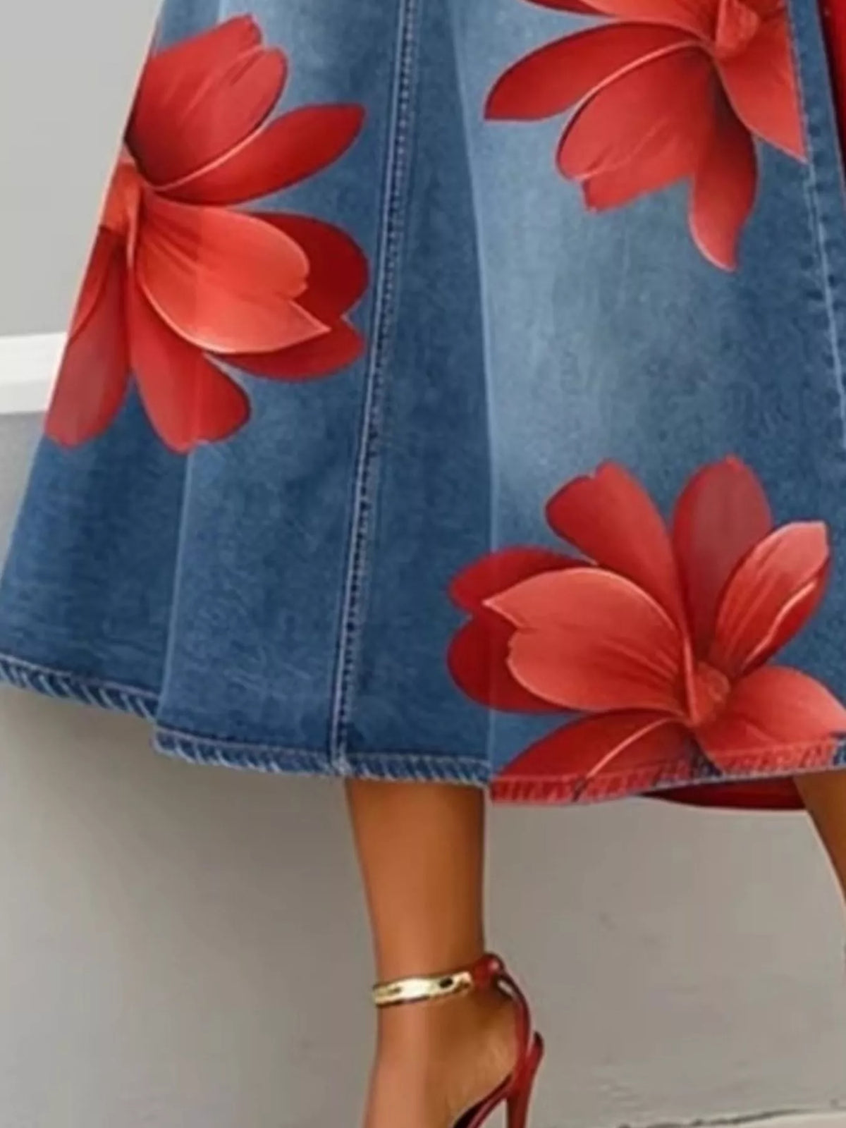 Red floral floral print a-line midi skirt — design and construction details