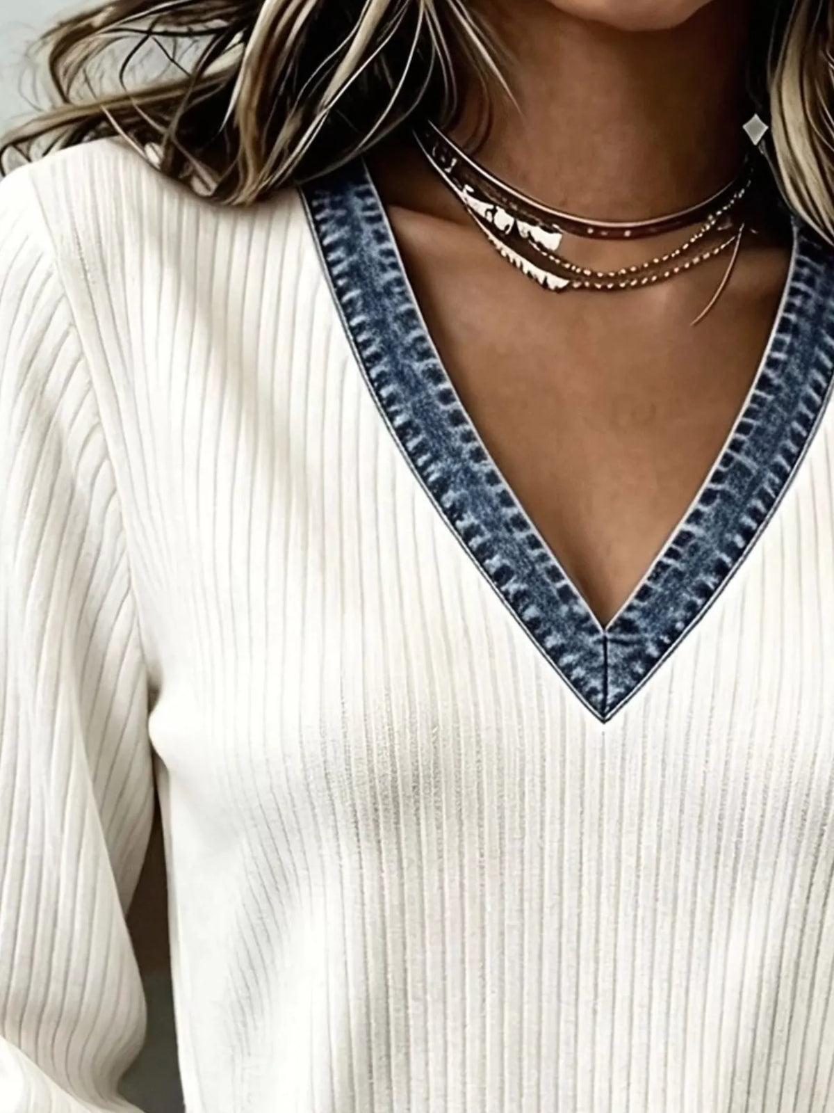 Women's Denim Trim V-Neck Ribbed Knit Top in Off-white, back view