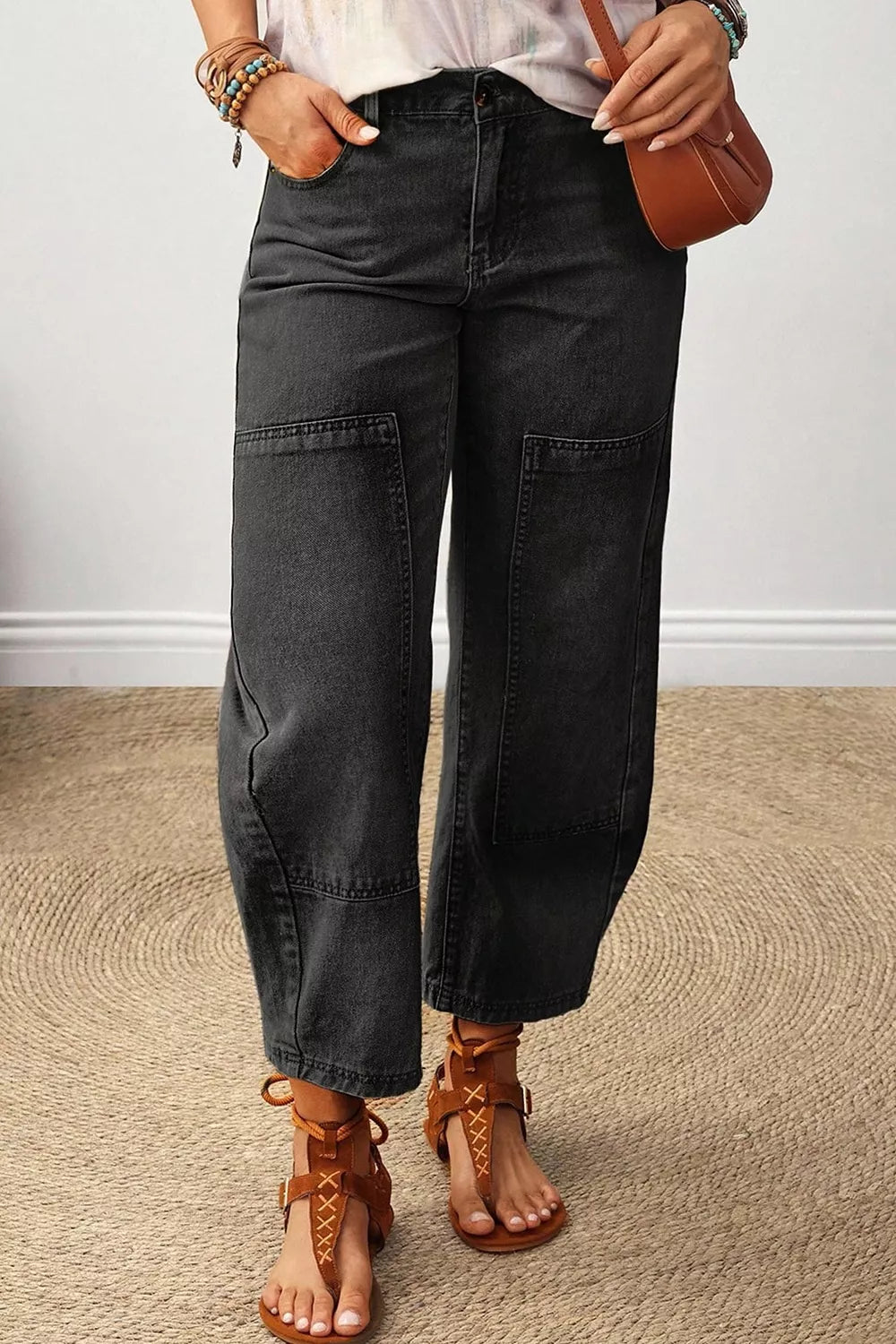 Dark gray cropped jeans with front pockets