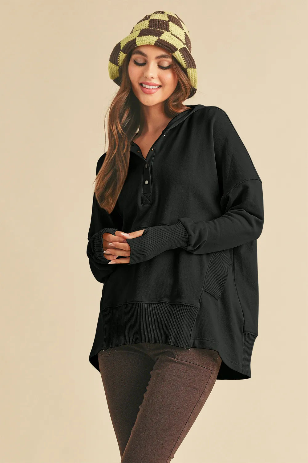 Half-snap dropped-shoulder short-sleeve hoodie