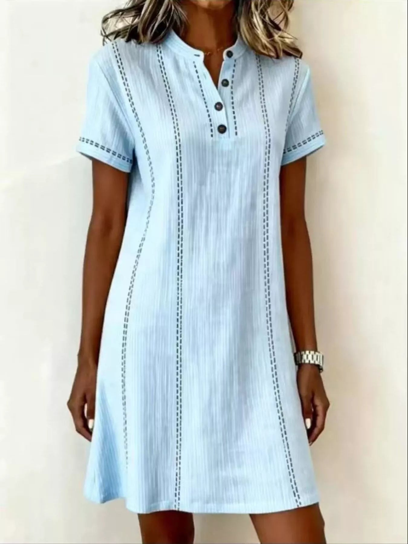 Button-detail short sleeve shift dress
