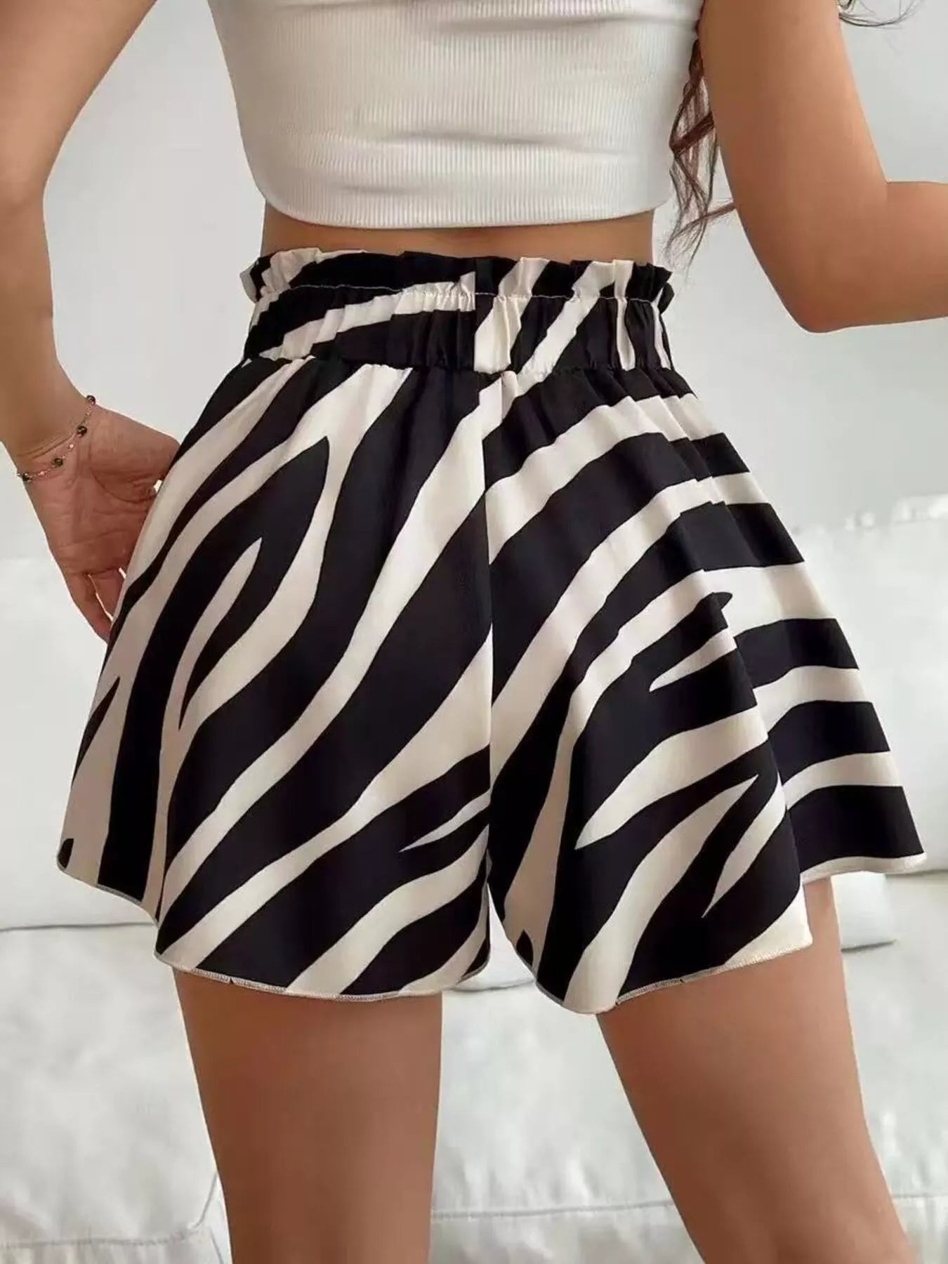 Trendsi High-Waisted Leopard Print Shorts -