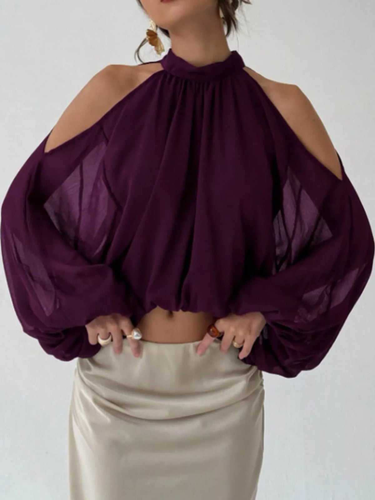 Cold-shoulder blouse, purple front