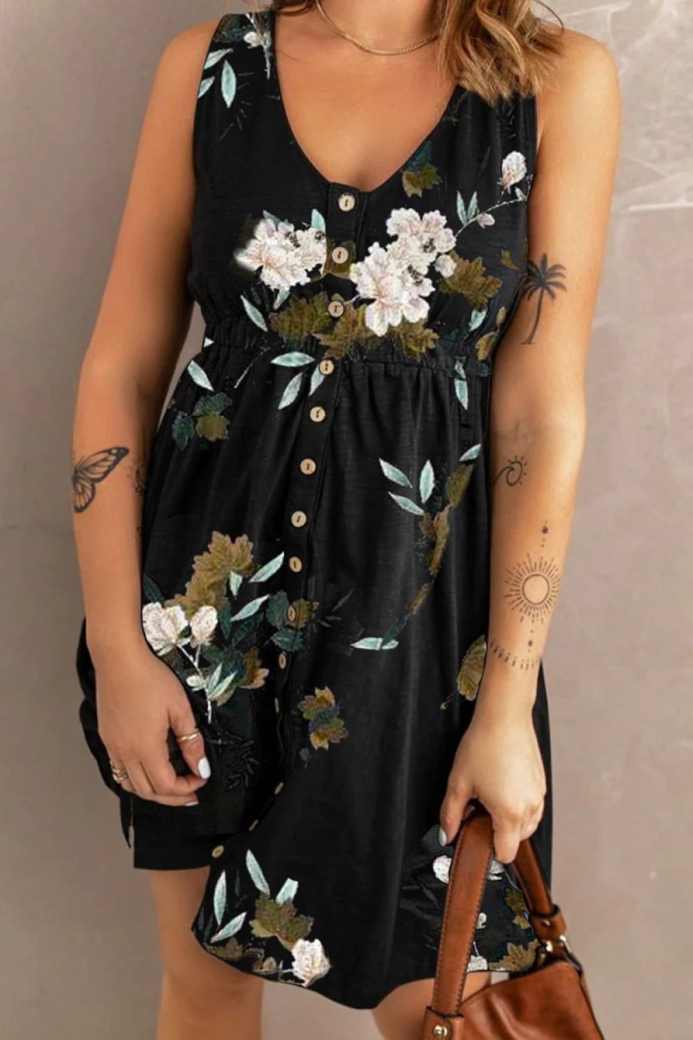 Women's apparel – product view 12