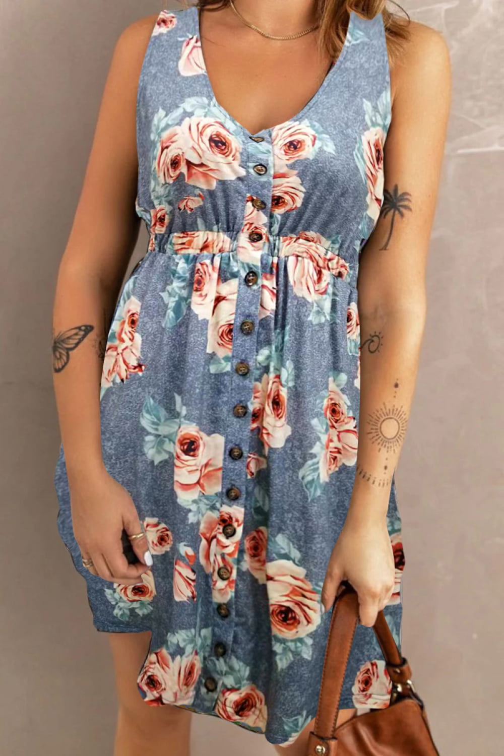 Women's apparel – product view 24