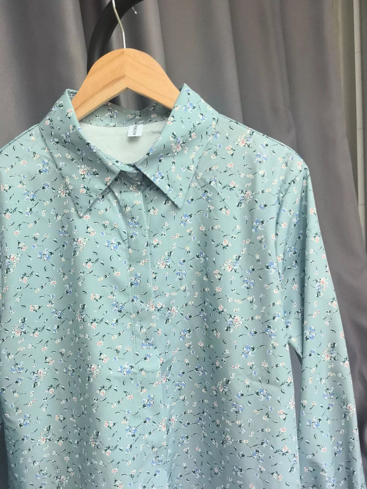 Button-up shirt, green floral hanging front