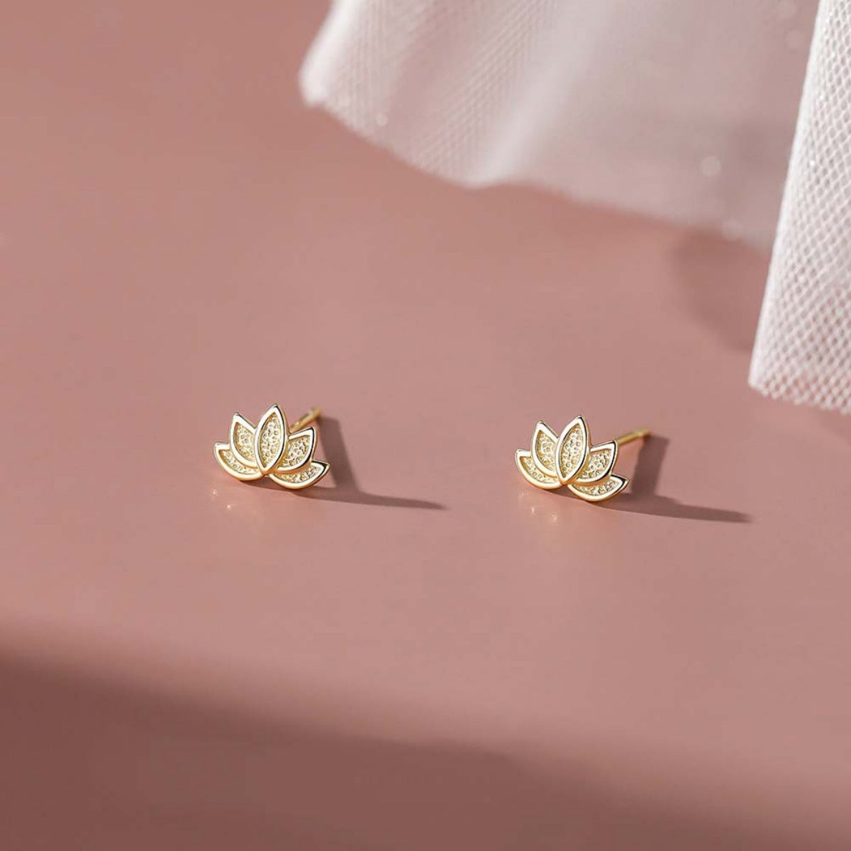 Trendsi Lotus Flower Stud Earrings -