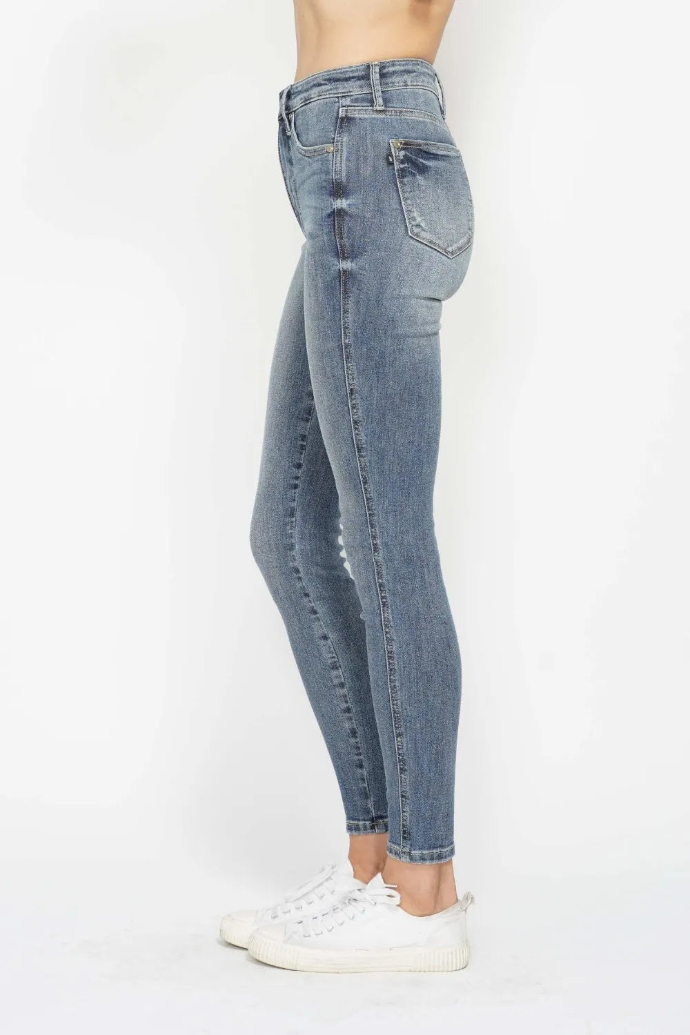 Trendsi Judy Blue Full Size Tummy Control Contrast Wash Skinny Jeans -