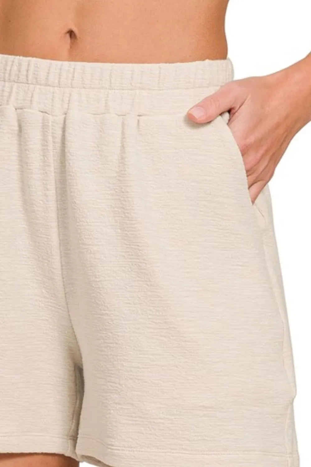 Women's shorts – product view 3