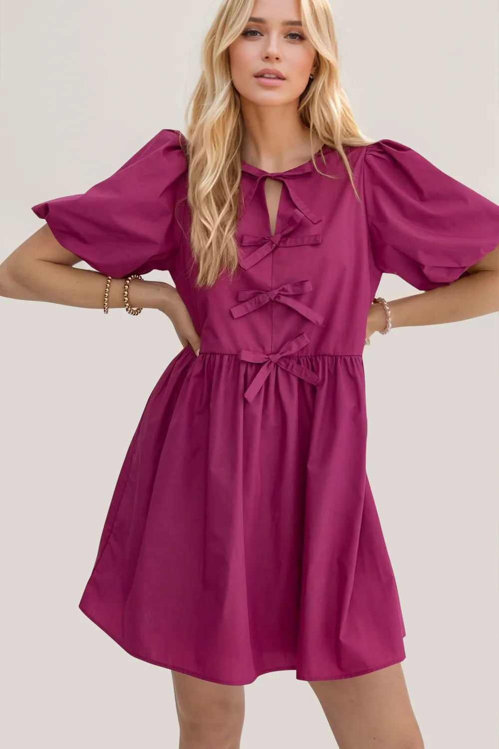 Women's apparel – product view 3