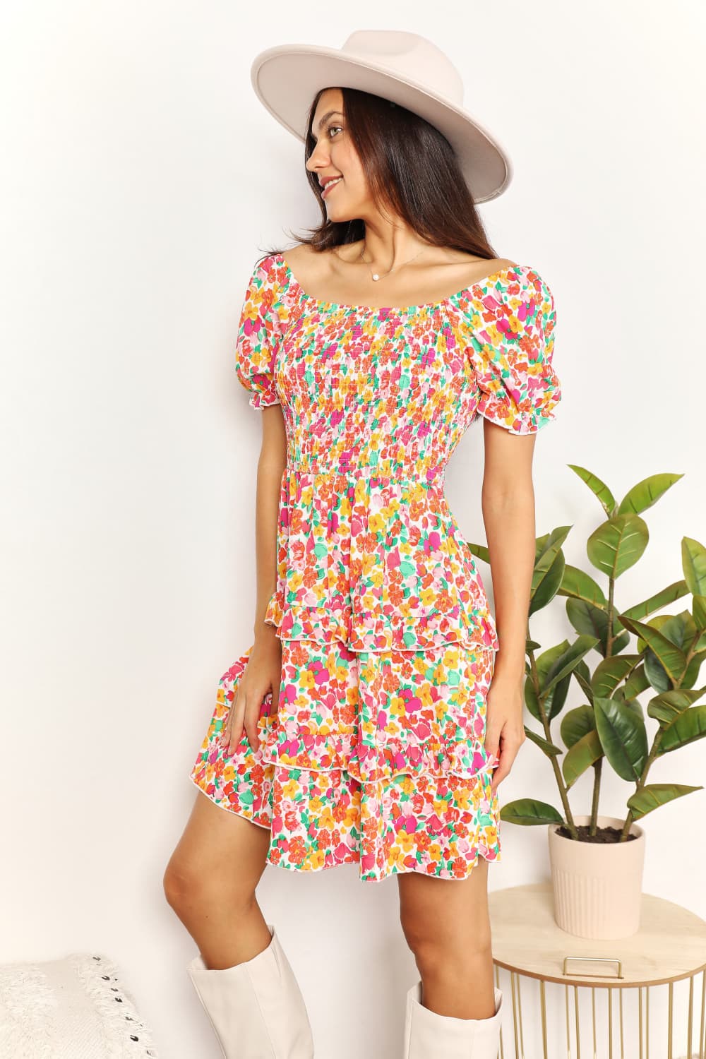 Women's apparel – product view 4