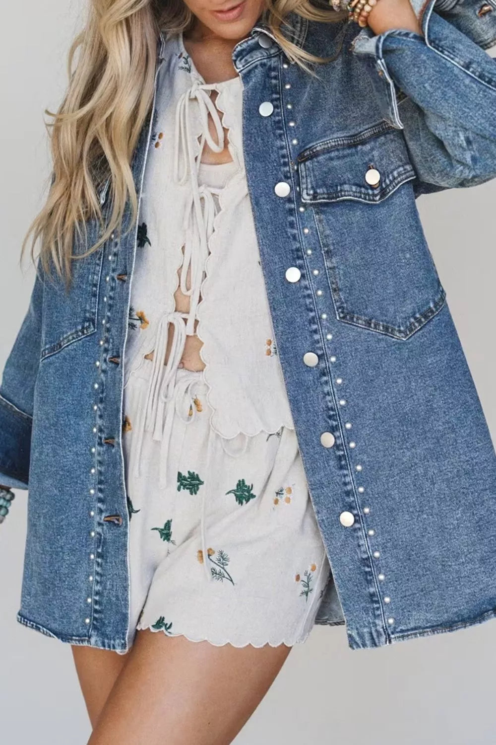 Trendsi Rivet Embellished Western Style Regular Fit Long Sleeve Denim Jacket -