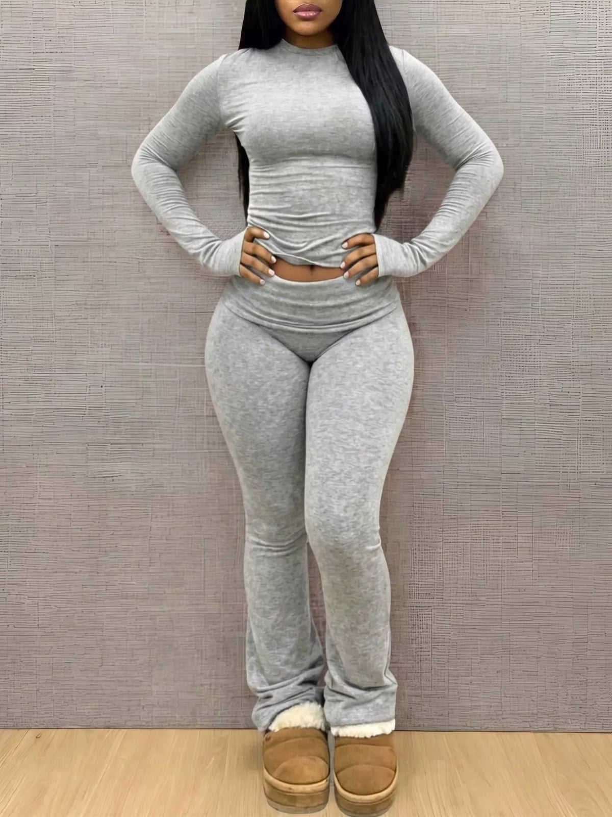 Gray slim-fit long sleeve crop top and leggings lounge set