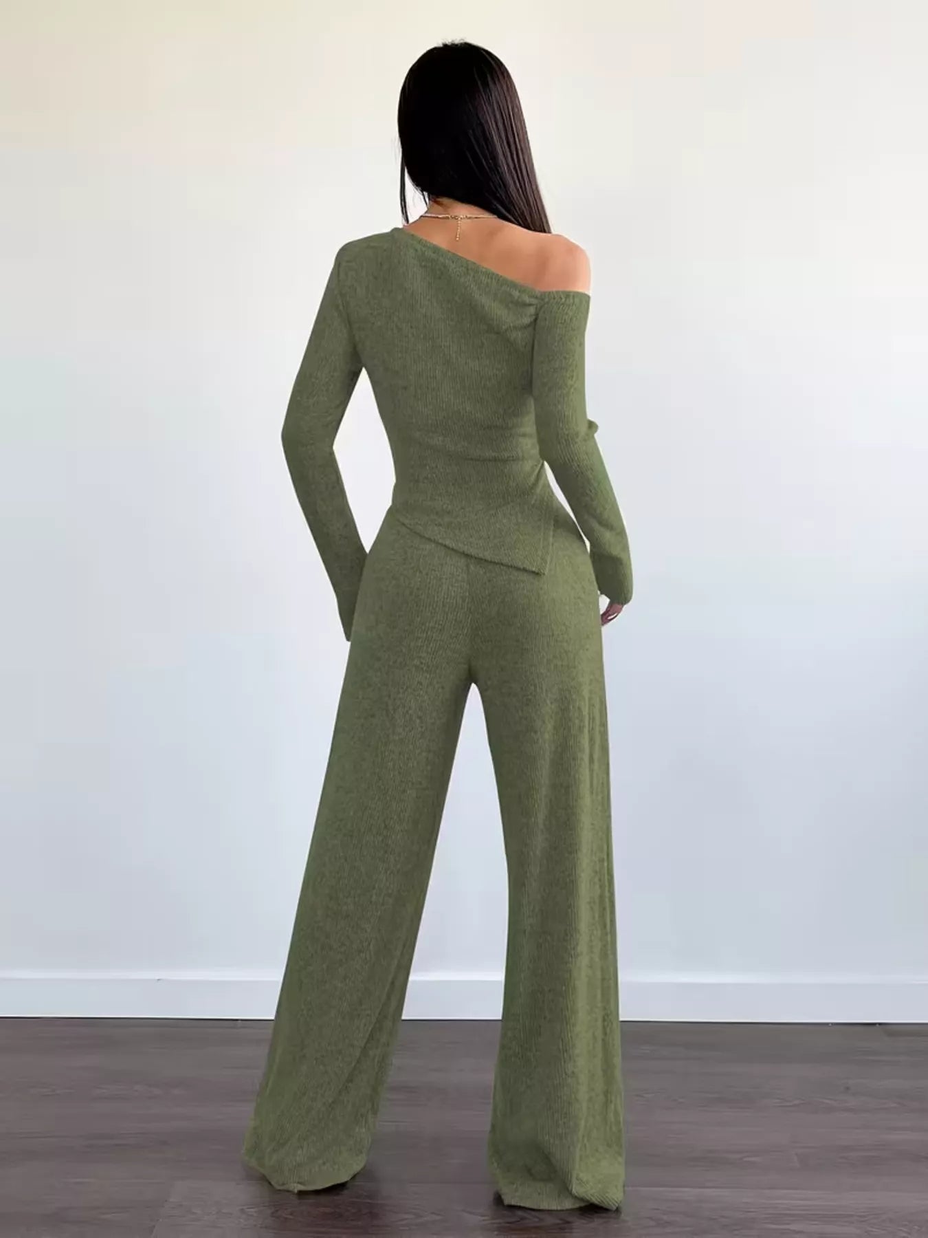 Women's clothing set – product view 6