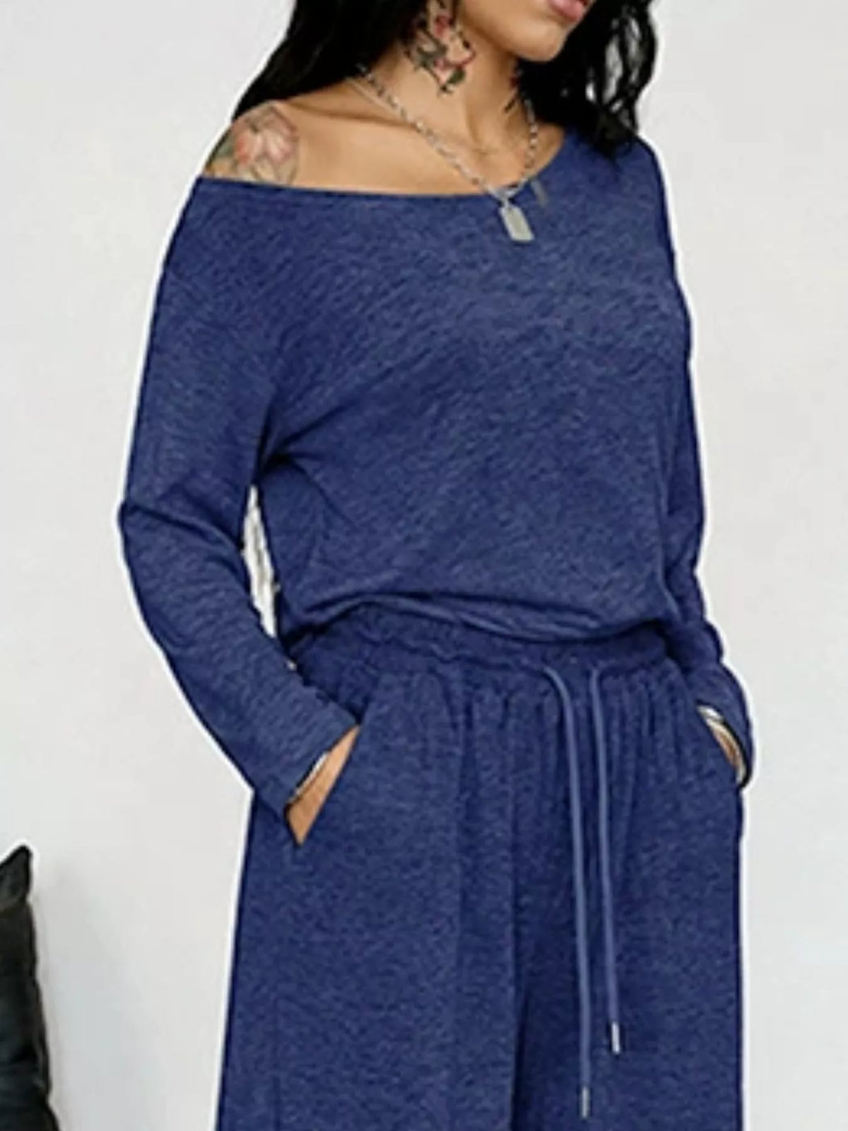 Women's clothing set – product view 11