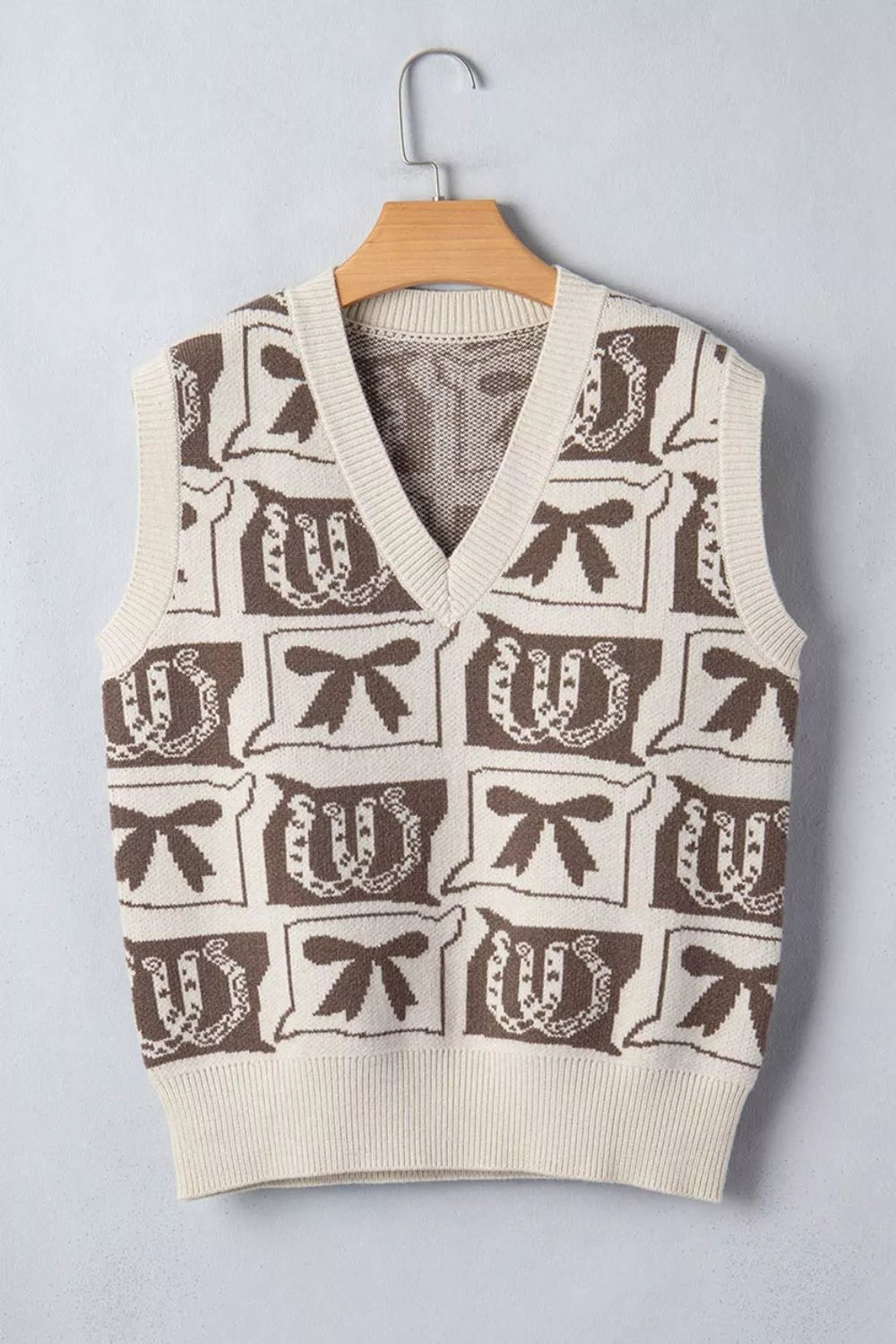 Trendsi Western Horseshoe Bow Pattern Button Front Sleeveless Knit Sweater -