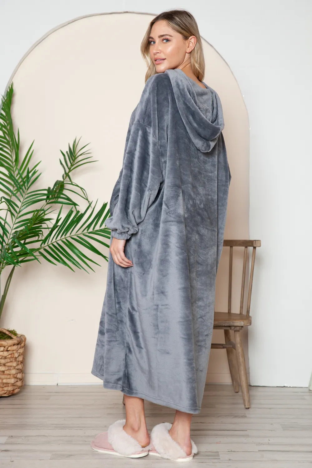 Women's apparel – product view 9