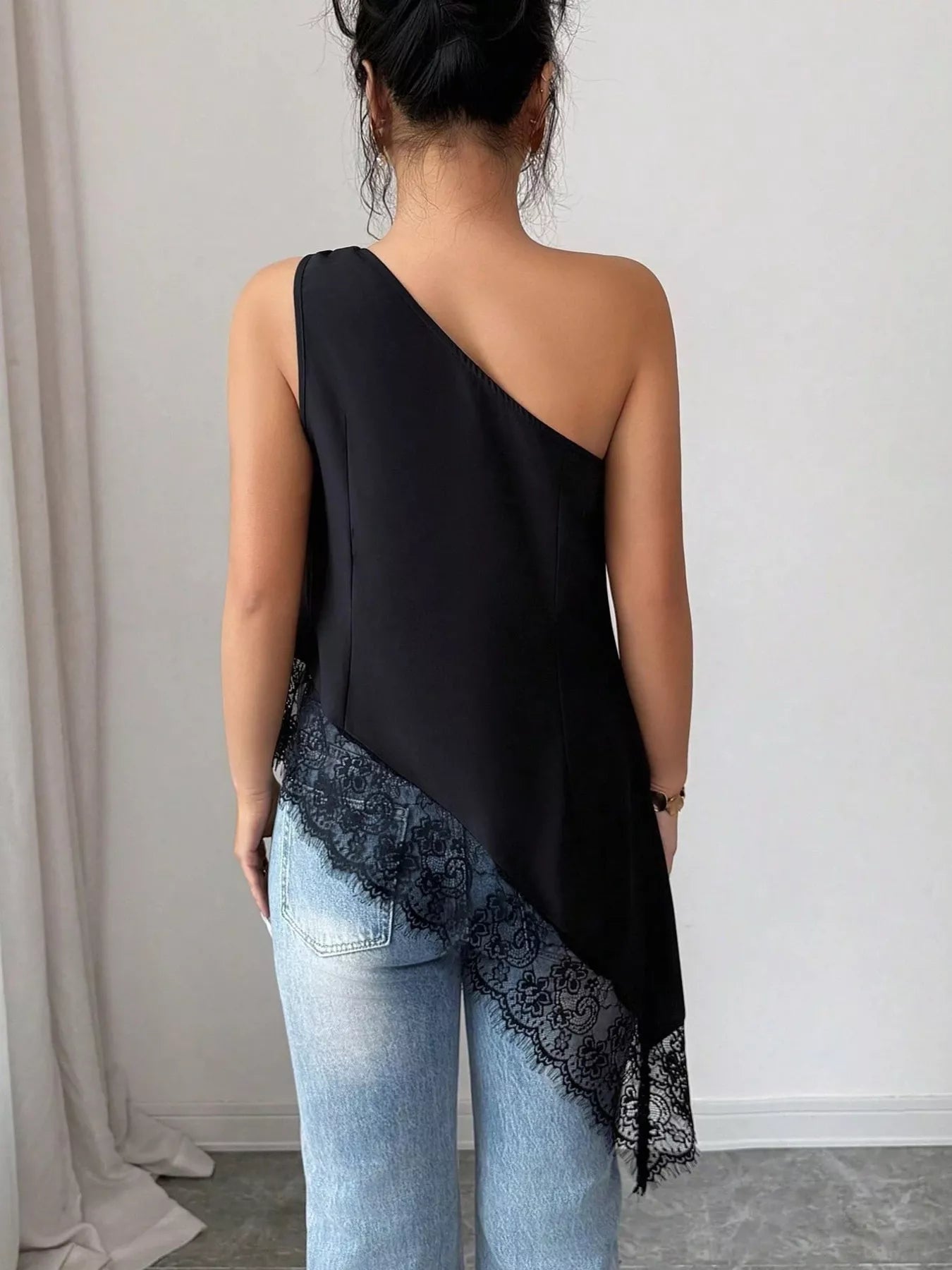 Trendsi Asymmetrical One-Shoulder Lace Trim Cami -