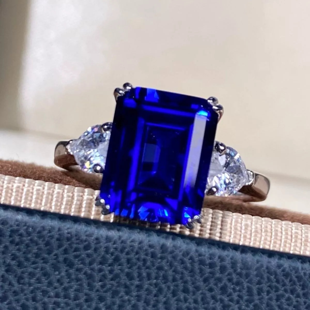 Trendsi 925 Sterling Silver Sapphire Geometric Ring -