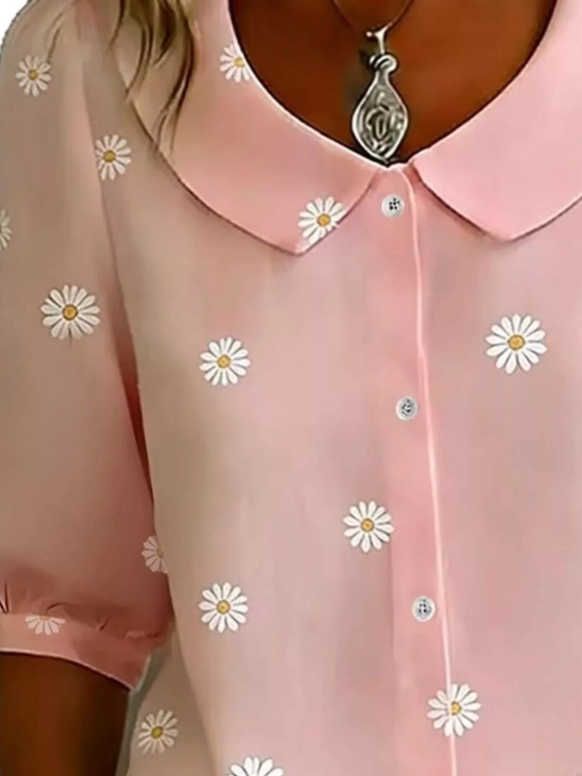 Daisy-print shirt, Peter Pan collar detail