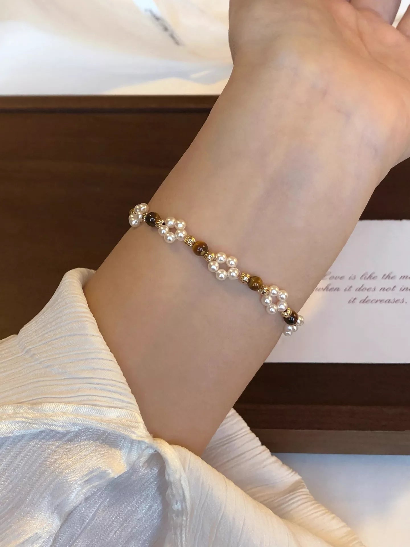 Trendsi Pearl & Tiger Eye Stone Beaded Bracelet -