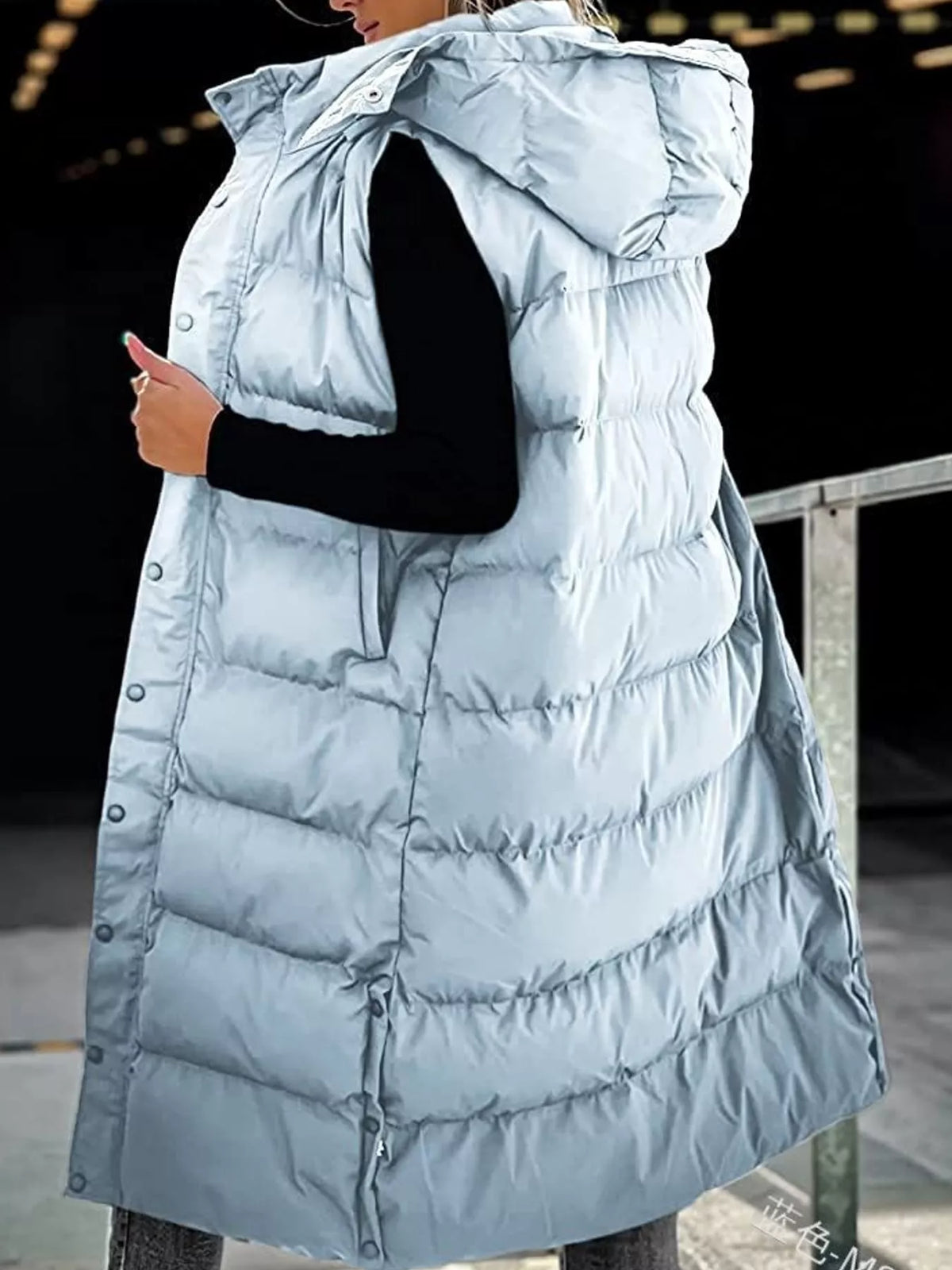 Sleeveless vest, garment detail