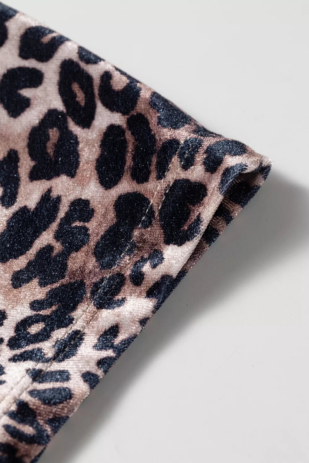 Leopard-print short sleeve mini shift dress