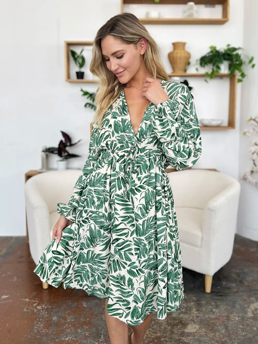 Women's apparel – product view 14