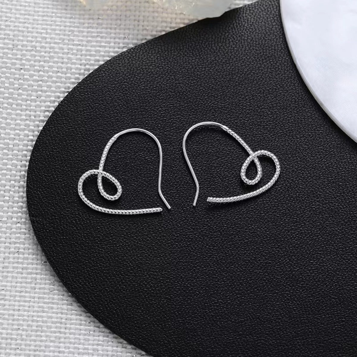 Trendsi Heart-Shaped Dangle Earrings -