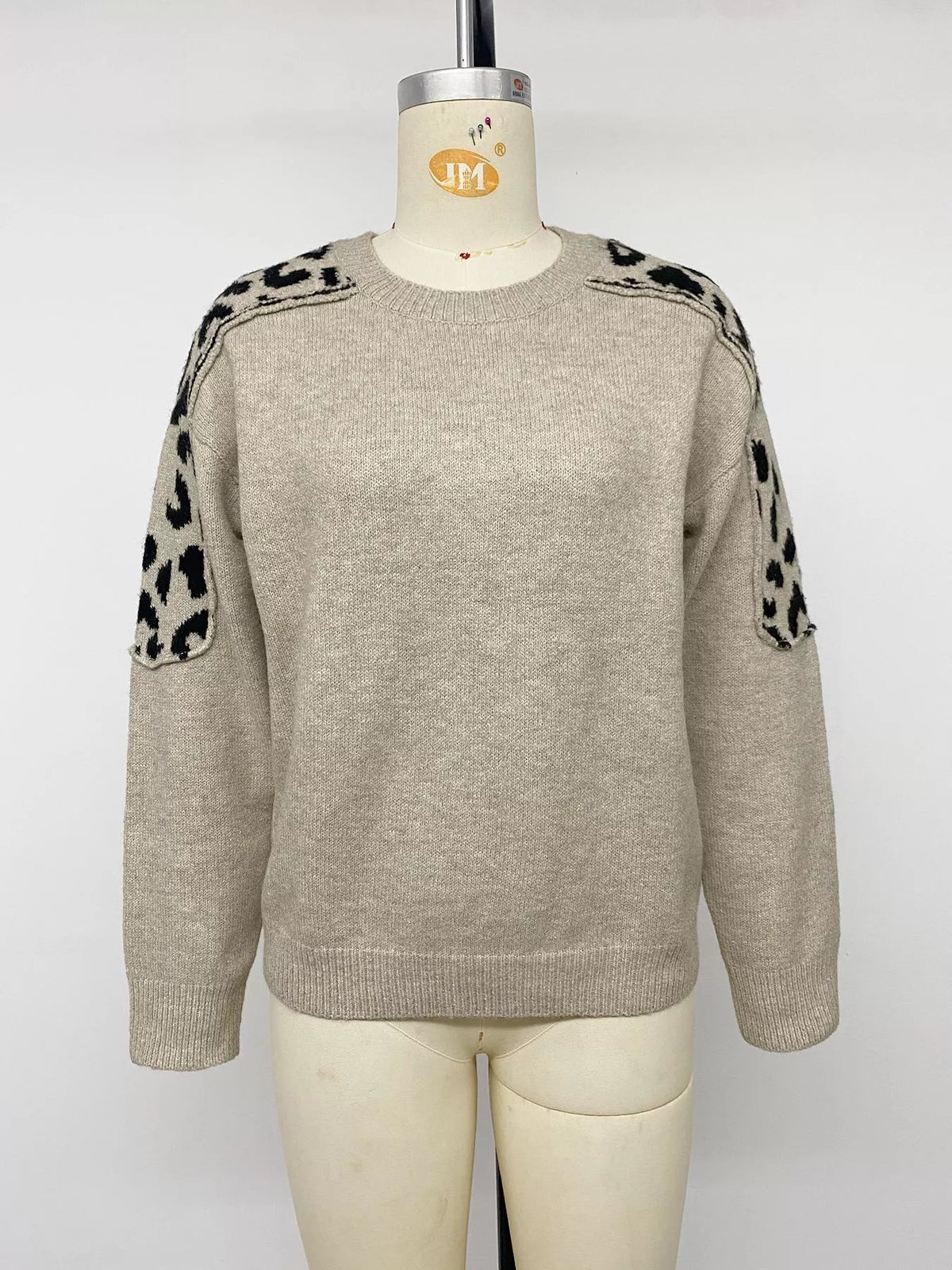 Trendsi Leopard Round Neck Sweater -
