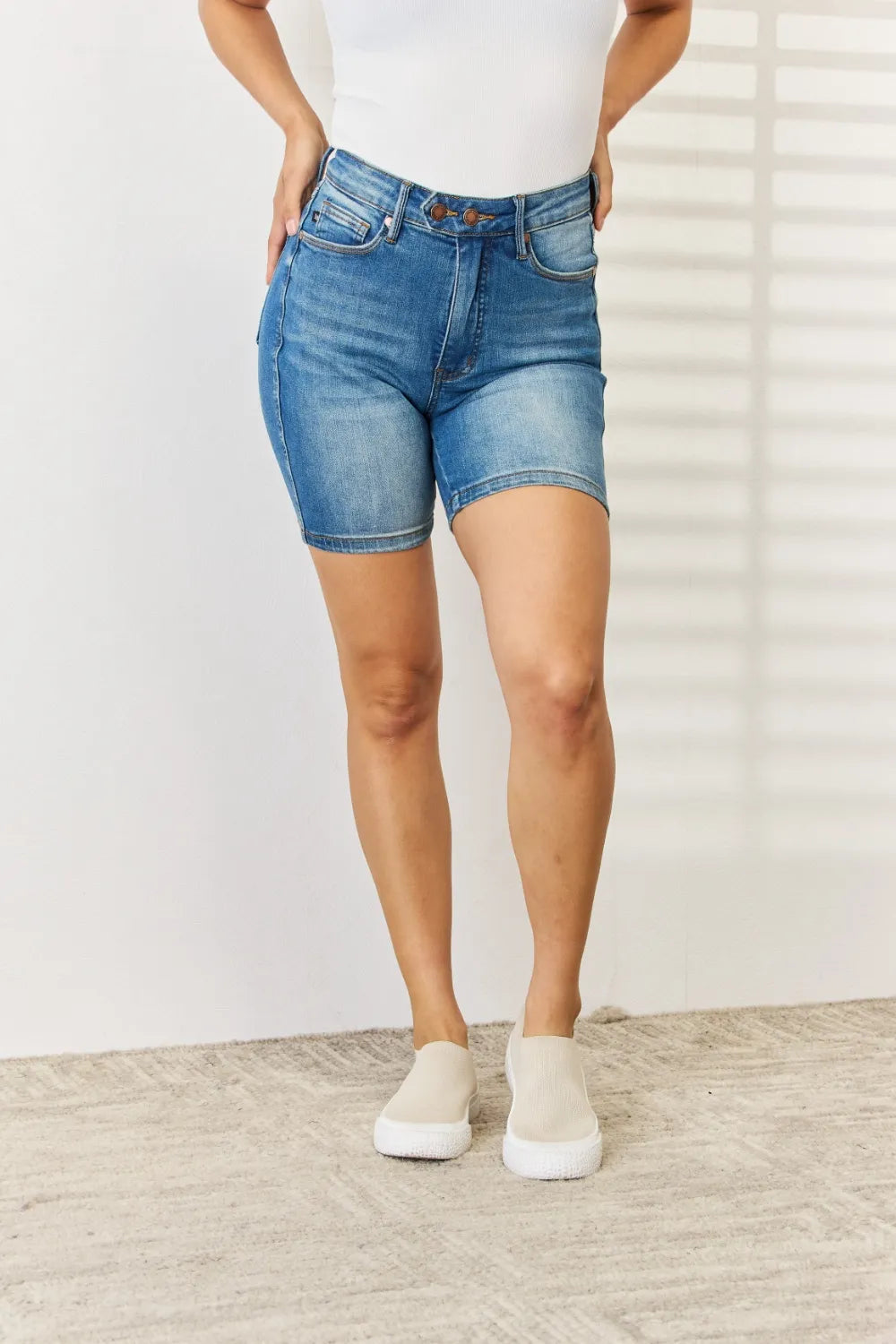 Women's shorts – product view 2