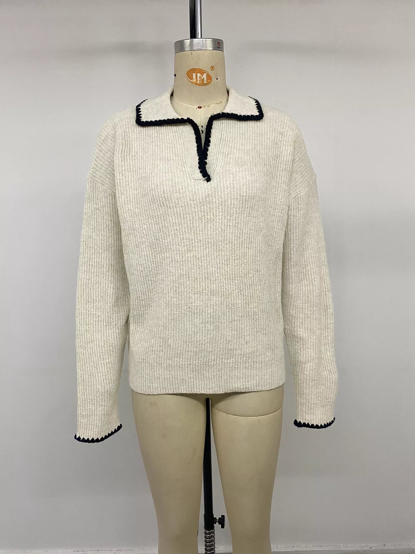 Trendsi Contrast Trim Dropped Shoulder Sweater -