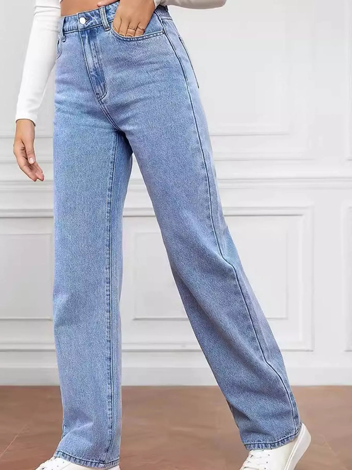 High-Waisted Vintage Wash Jeans in light blue, front view