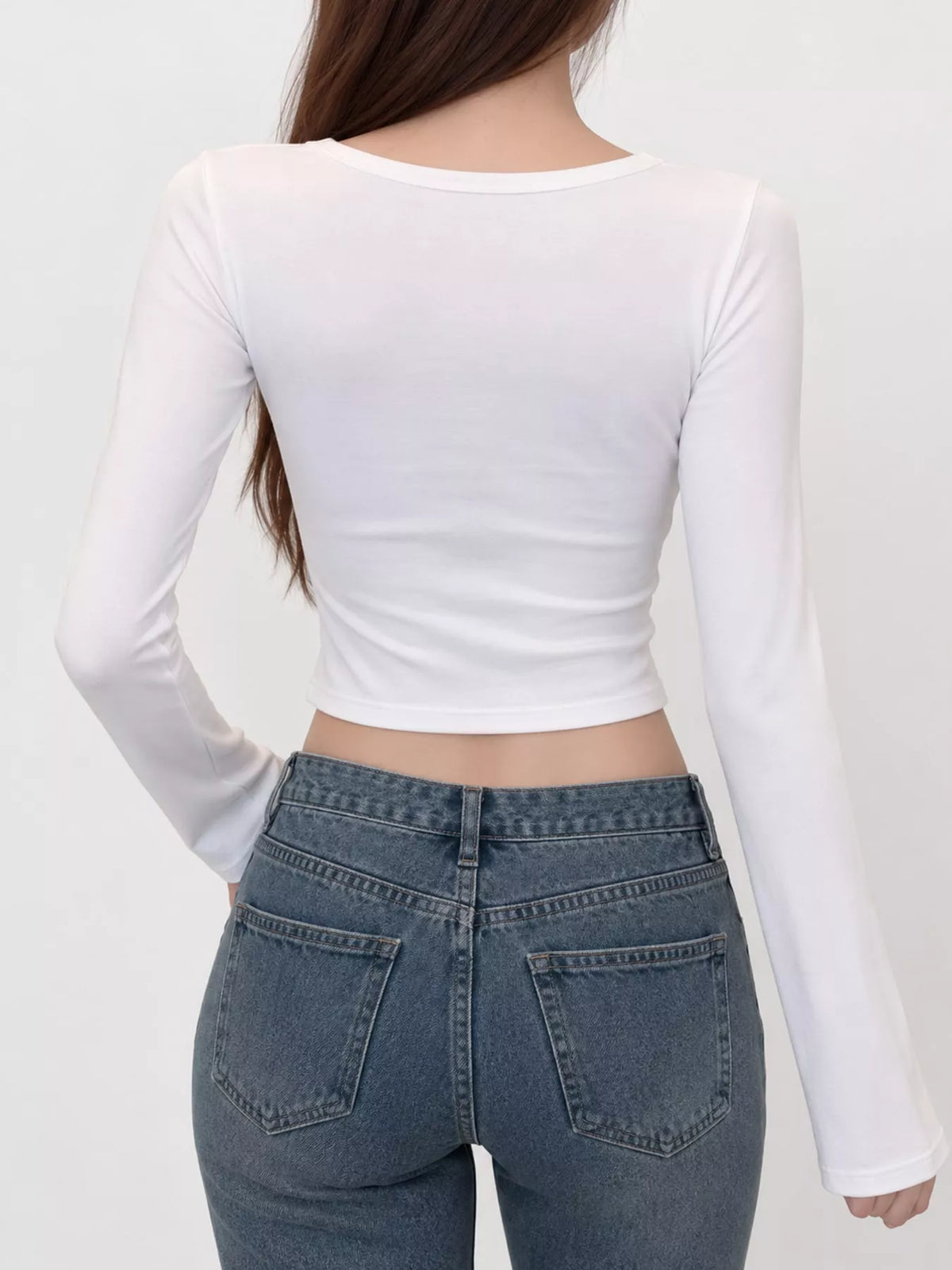 White u-neck cropped t-shirt, back view