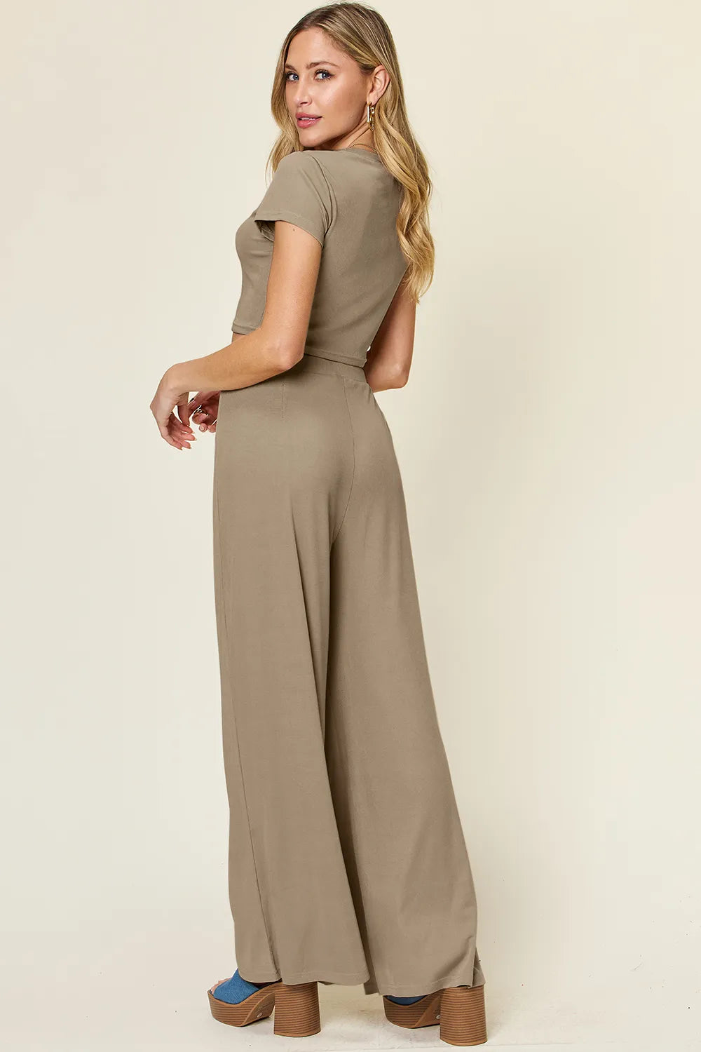 Women's clothing set – product view 6