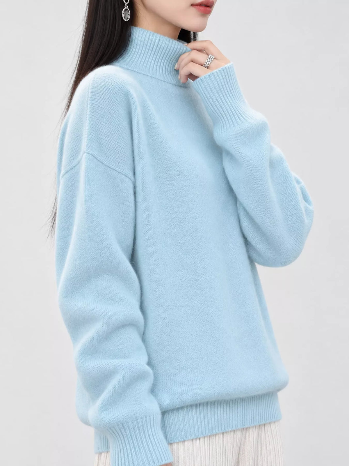 Turtleneck sweater, light blue side
