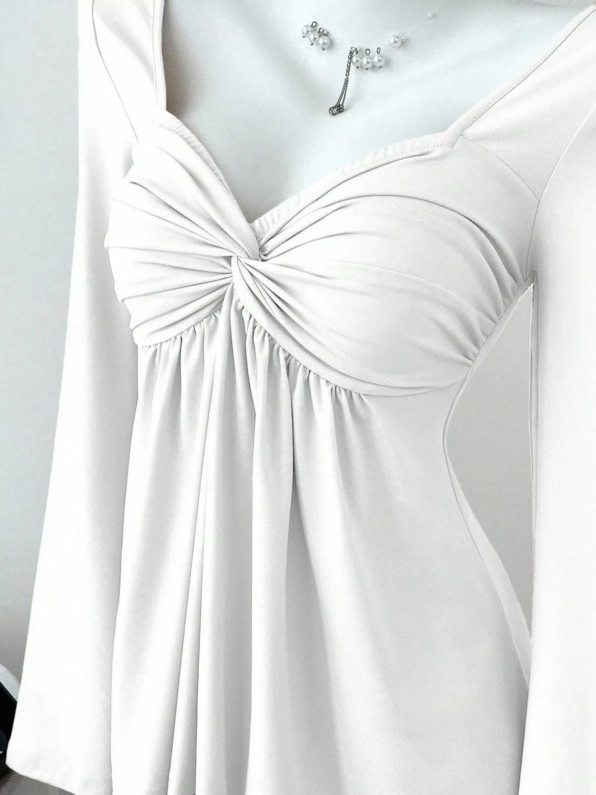 Long-sleeve T-shirt, garment detail