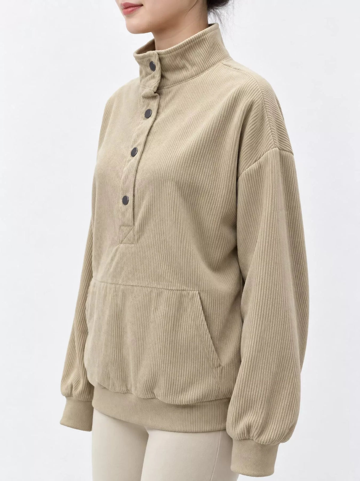 Quarter-snap sweatshirt, beige side