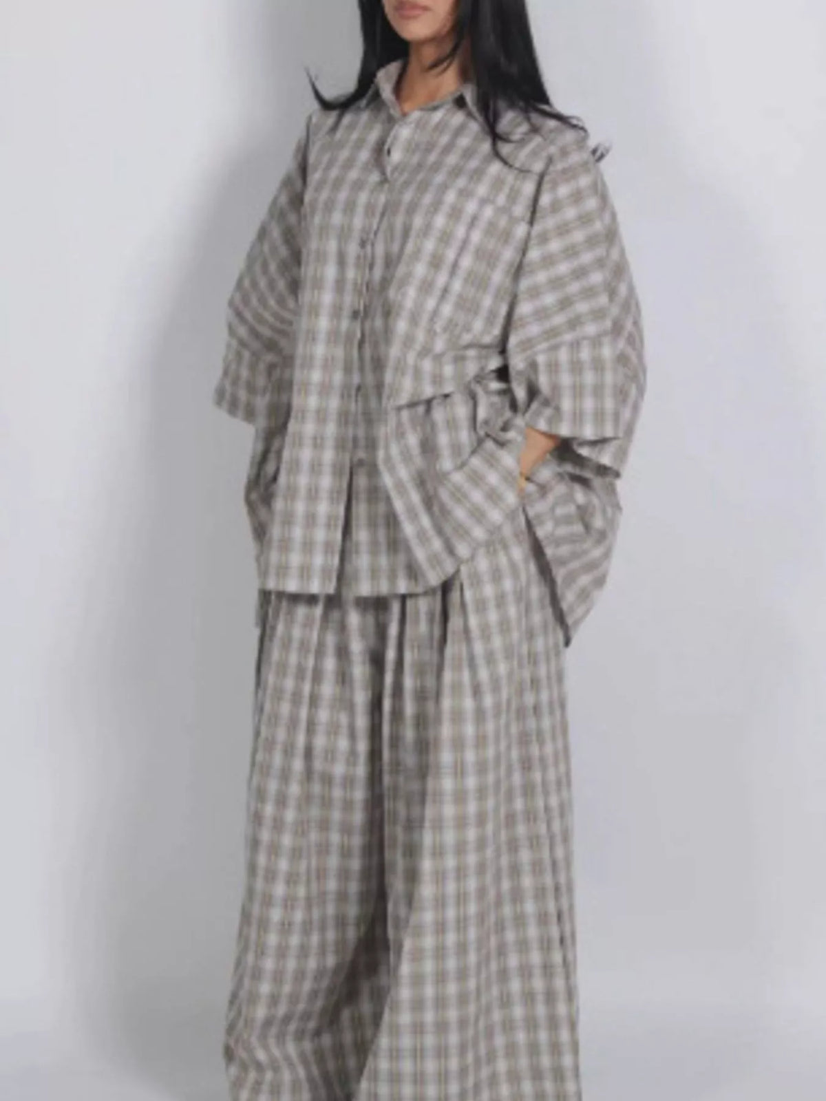 Collared 3/4 sleeve outfit set, front view on model