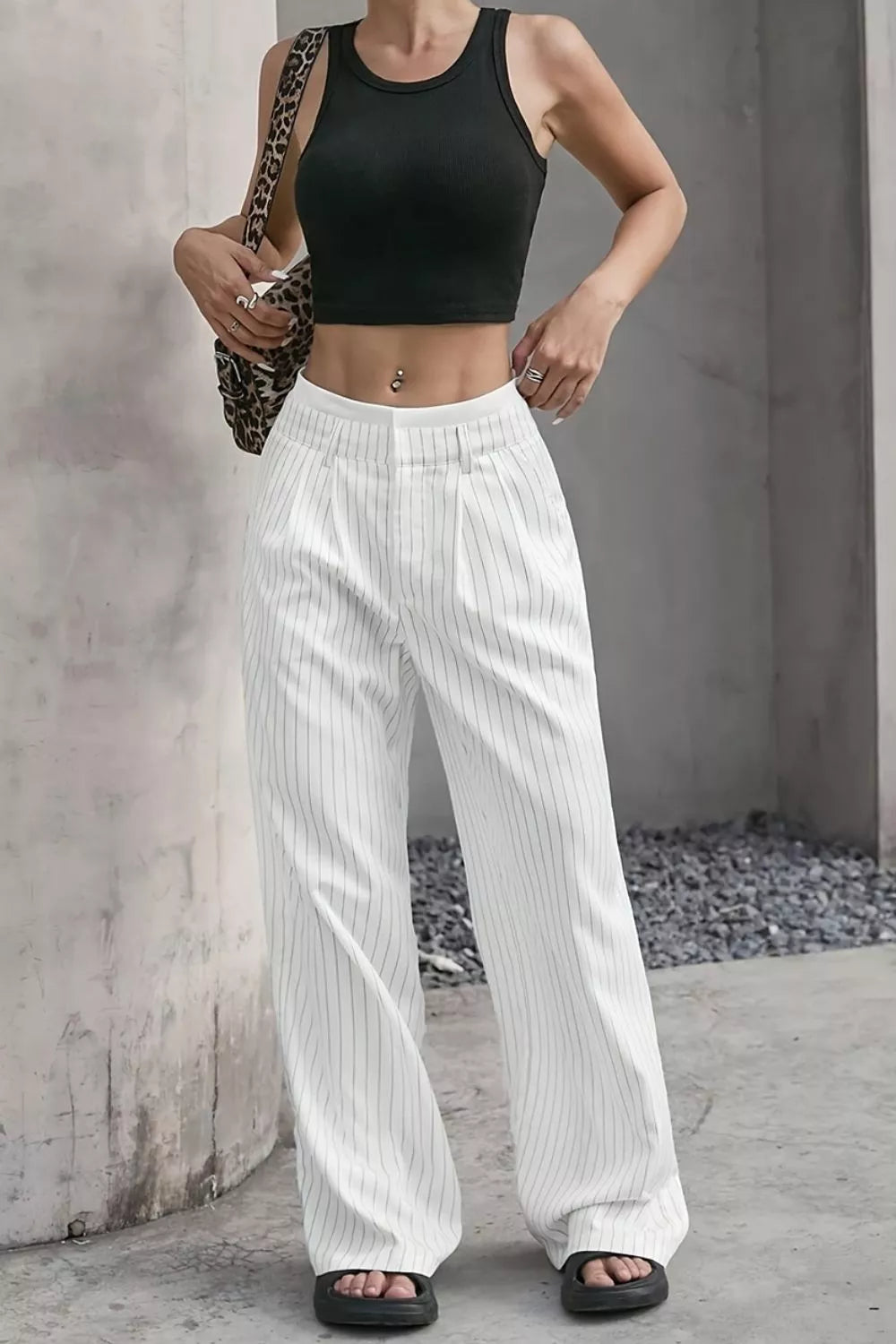 Women's pants – product view 9