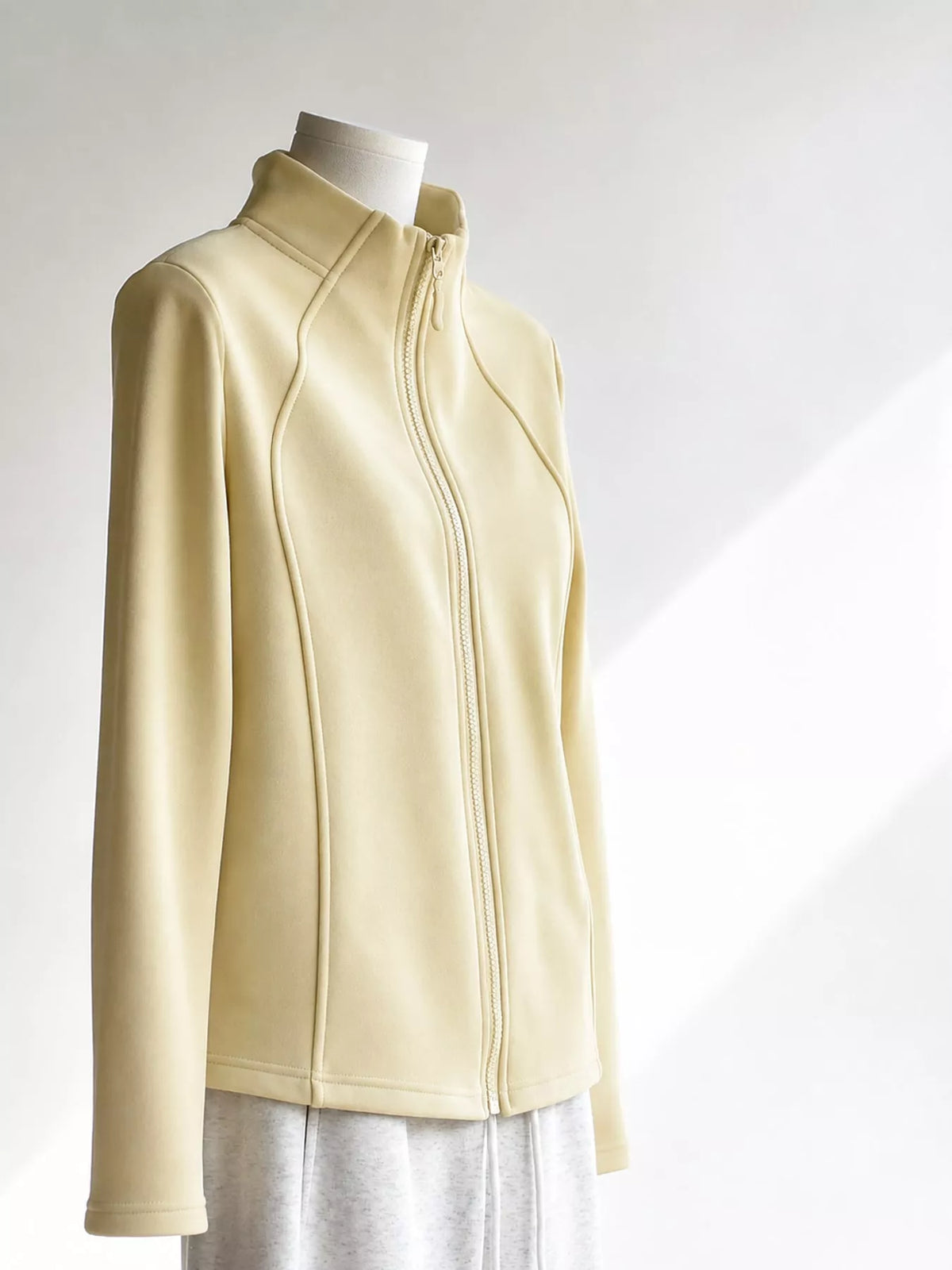 Slim-Fit Full-Zip Fleece Jacket — garment front