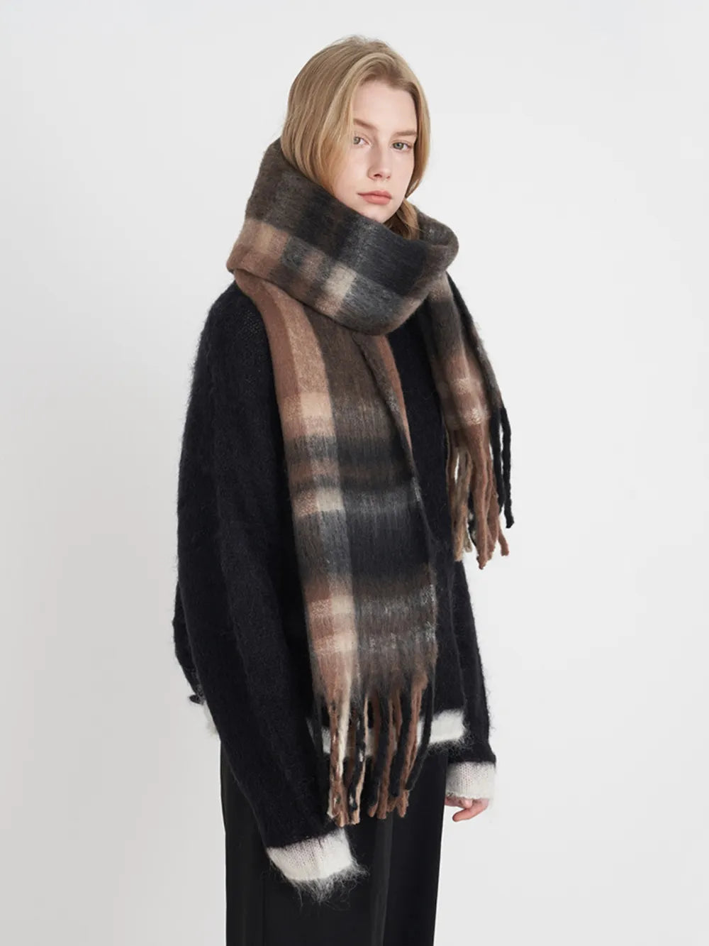 Women's apparel – product view 13