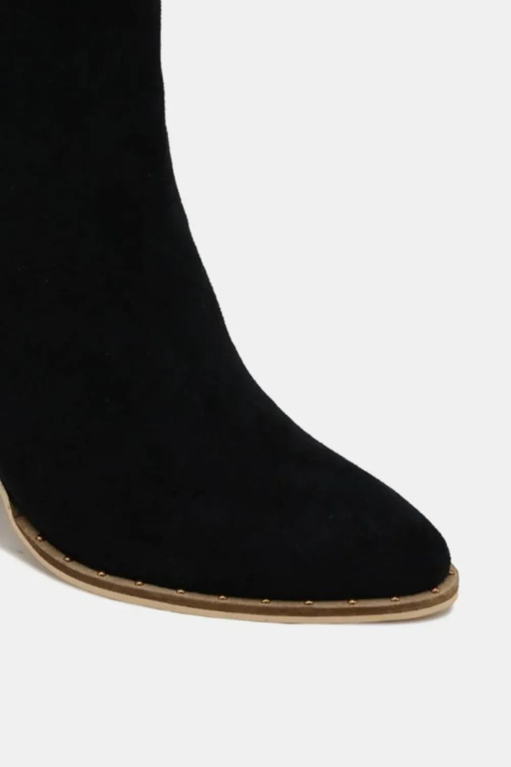 Women's apparel – product view 3