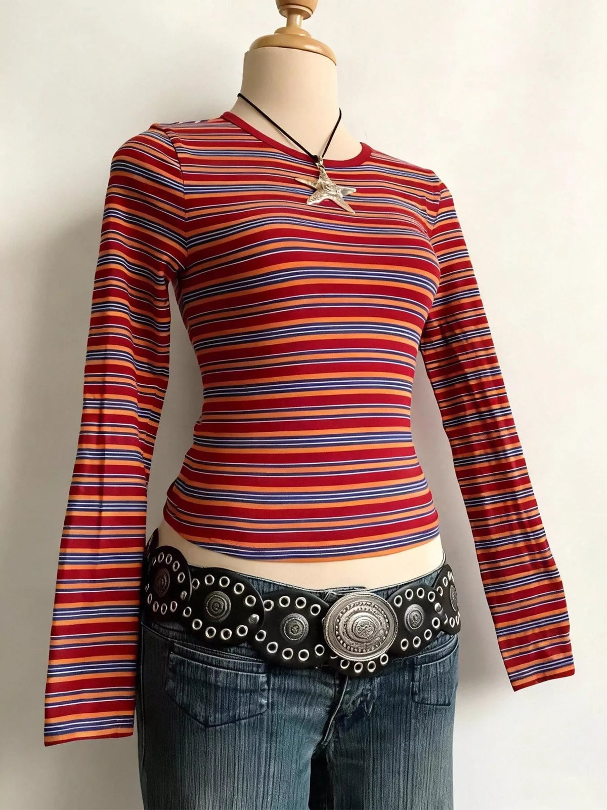 Round neck long sleeve t-shirt, product view